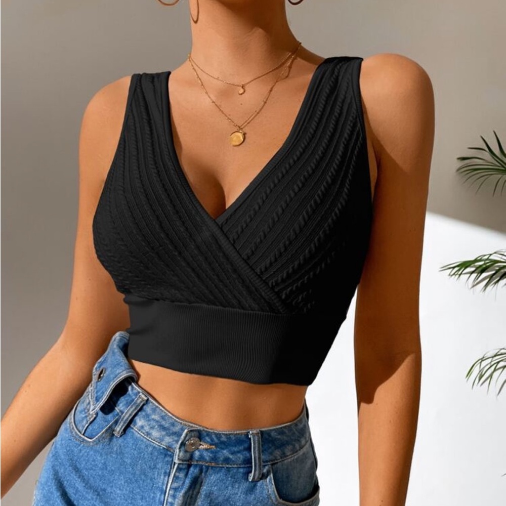 SHEIN Black Ribbed Tank Top